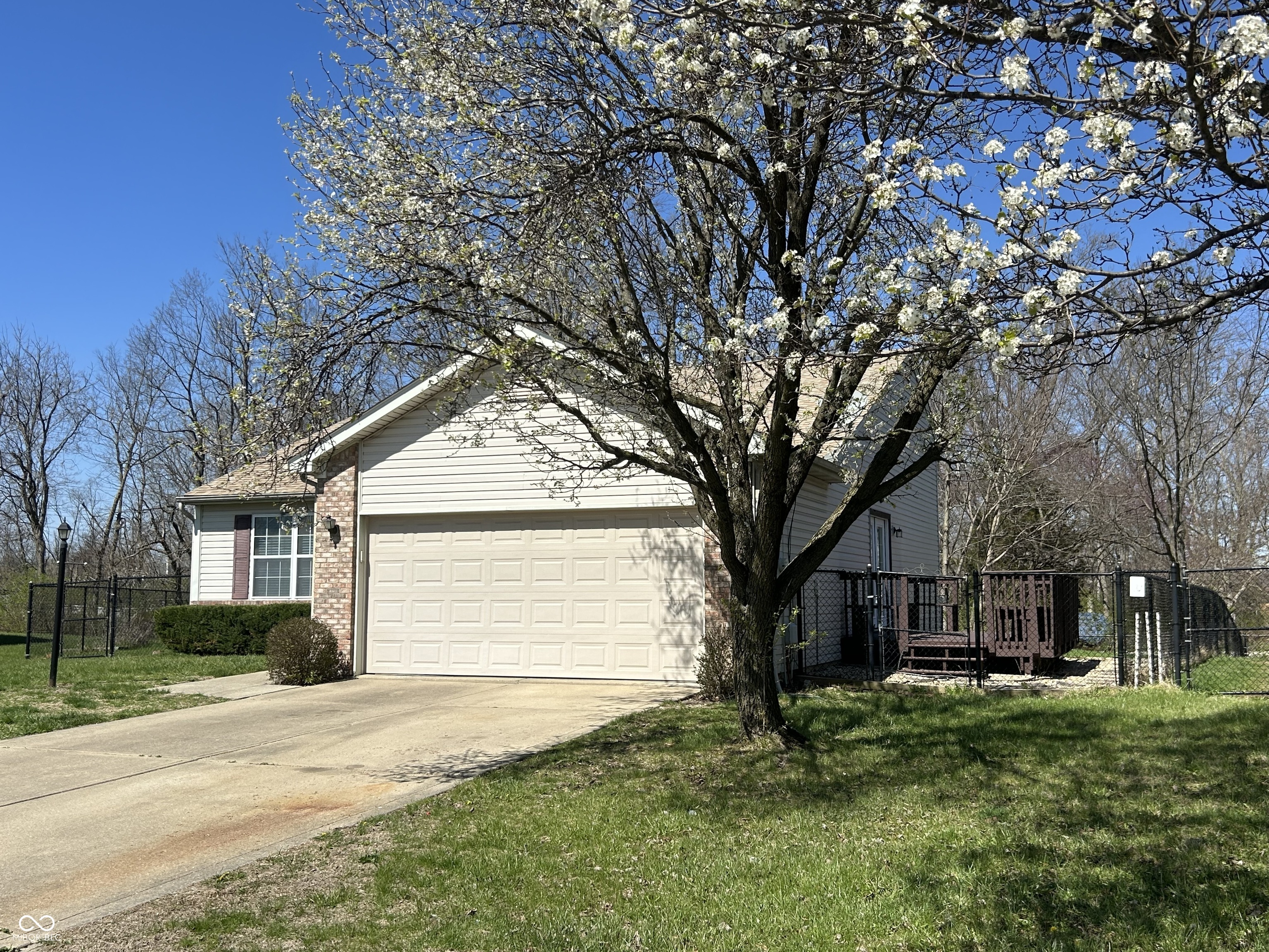 11018 Waterfield Lane