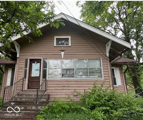 Photo of 1238 E Thompson Road, Indianapolis, IN 46227 (MLS # 22103166)