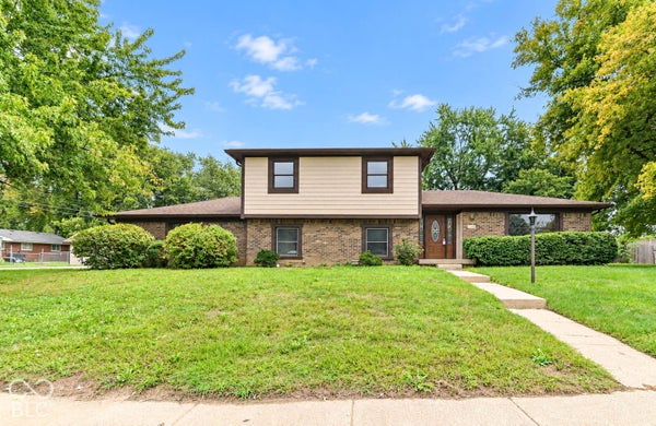 8129 BURN CT, INDIANAPOLIS, IN 46217 - Image 9e2ce5e2d964e721b5d05349e4309976/482744192
