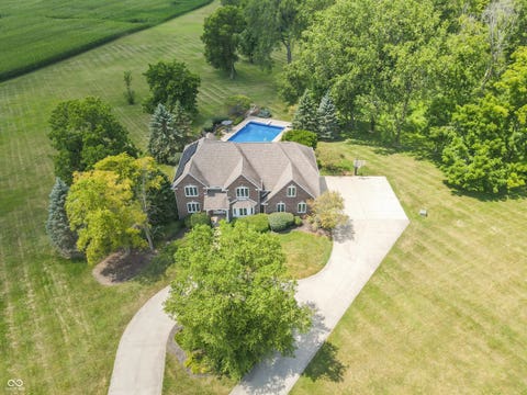 Photo of 5784 N 600 E, Greenfield, IN 46140 (MLS # 22114226)