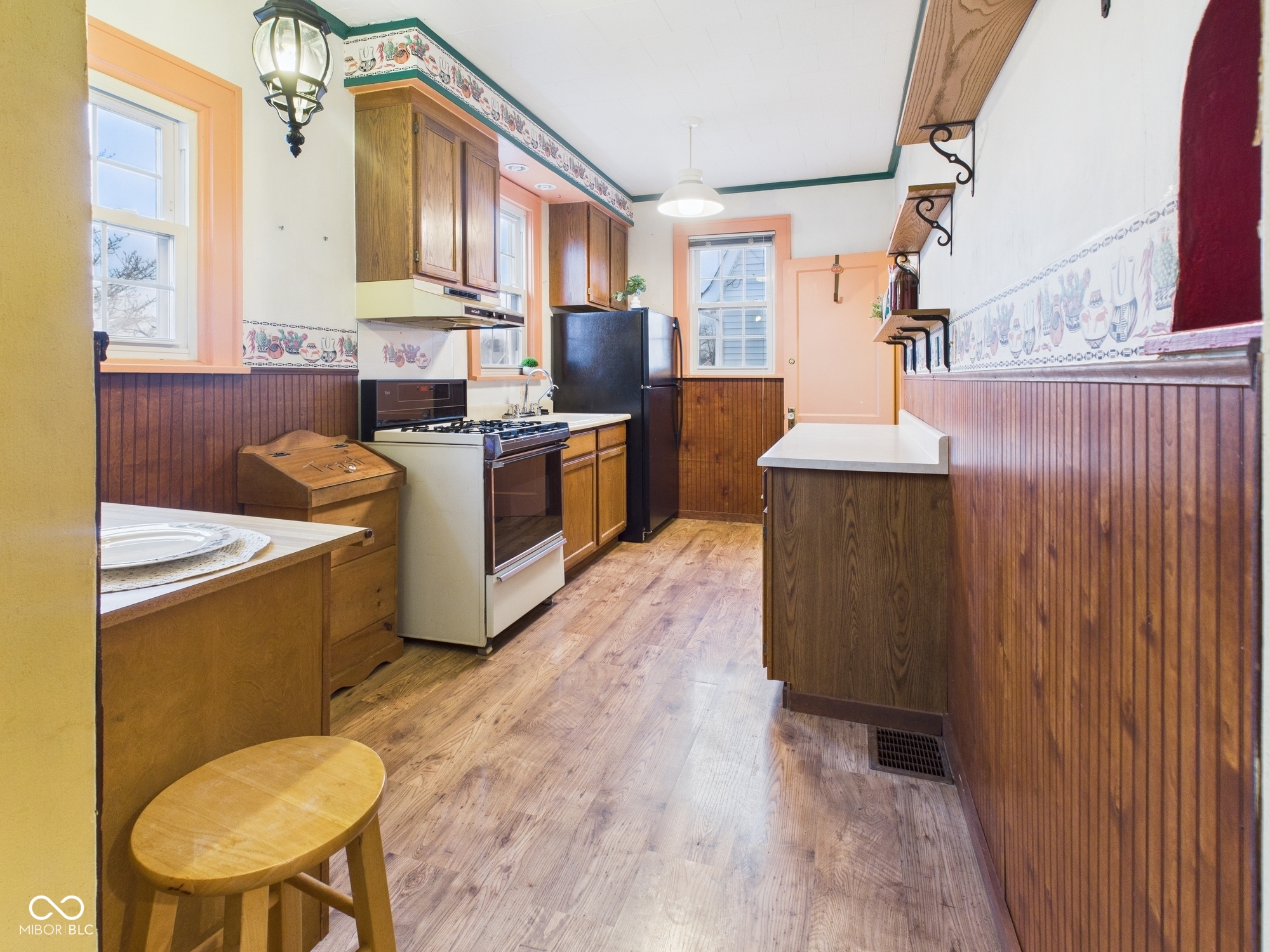 201 E 38th Street