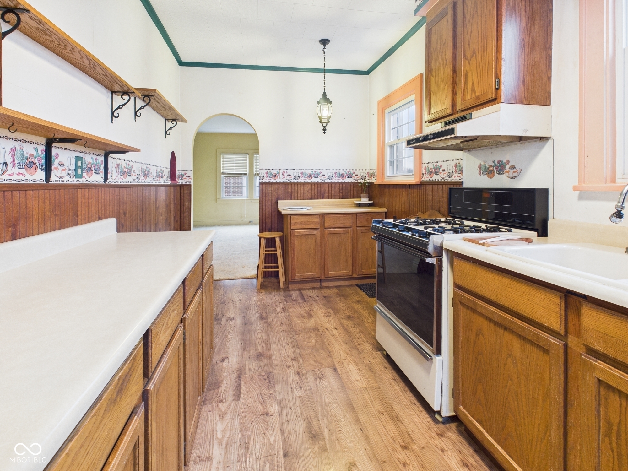 201 E 38th Street