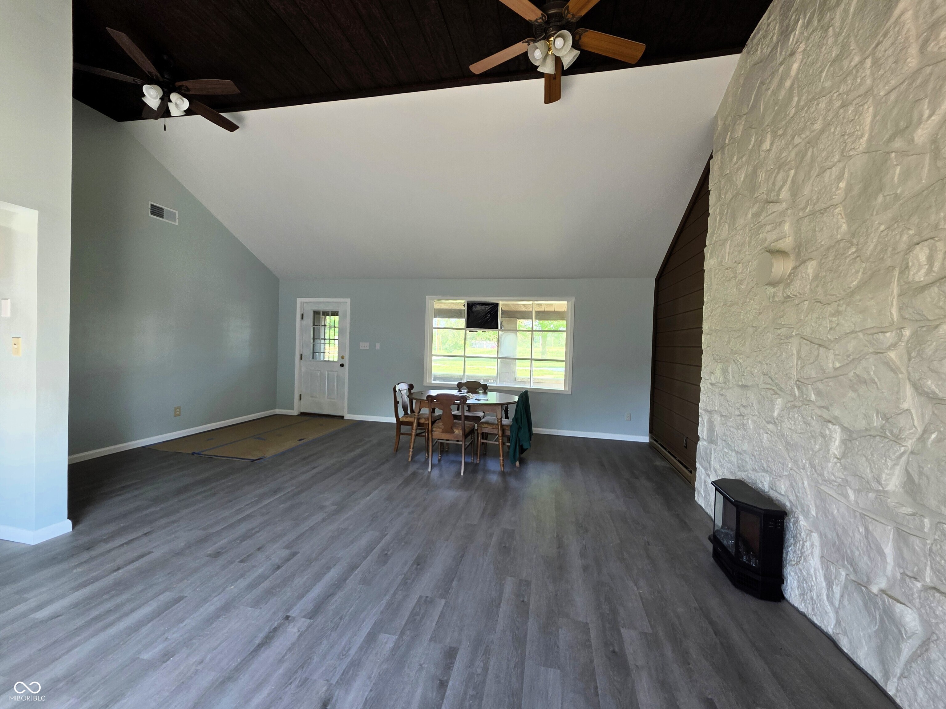 6736 W County Road 675 S