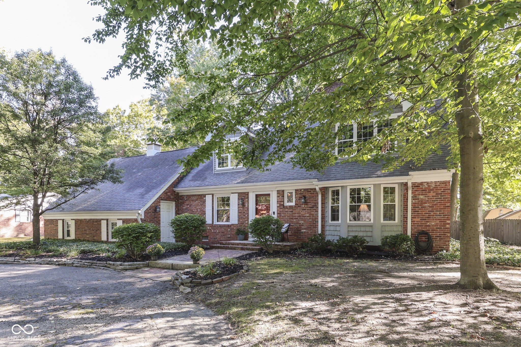 7645 Lindenwood Drive