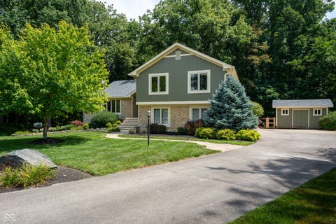 Photo of 15229 Shoreway East Court, Carmel, IN 46032 (MLS # 22112784)