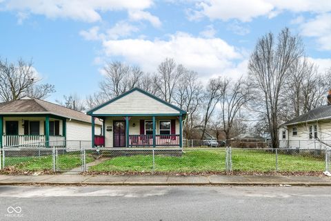 Photo of 953 W 25th Street, Indianapolis, IN 46208 (MLS # 22077840)