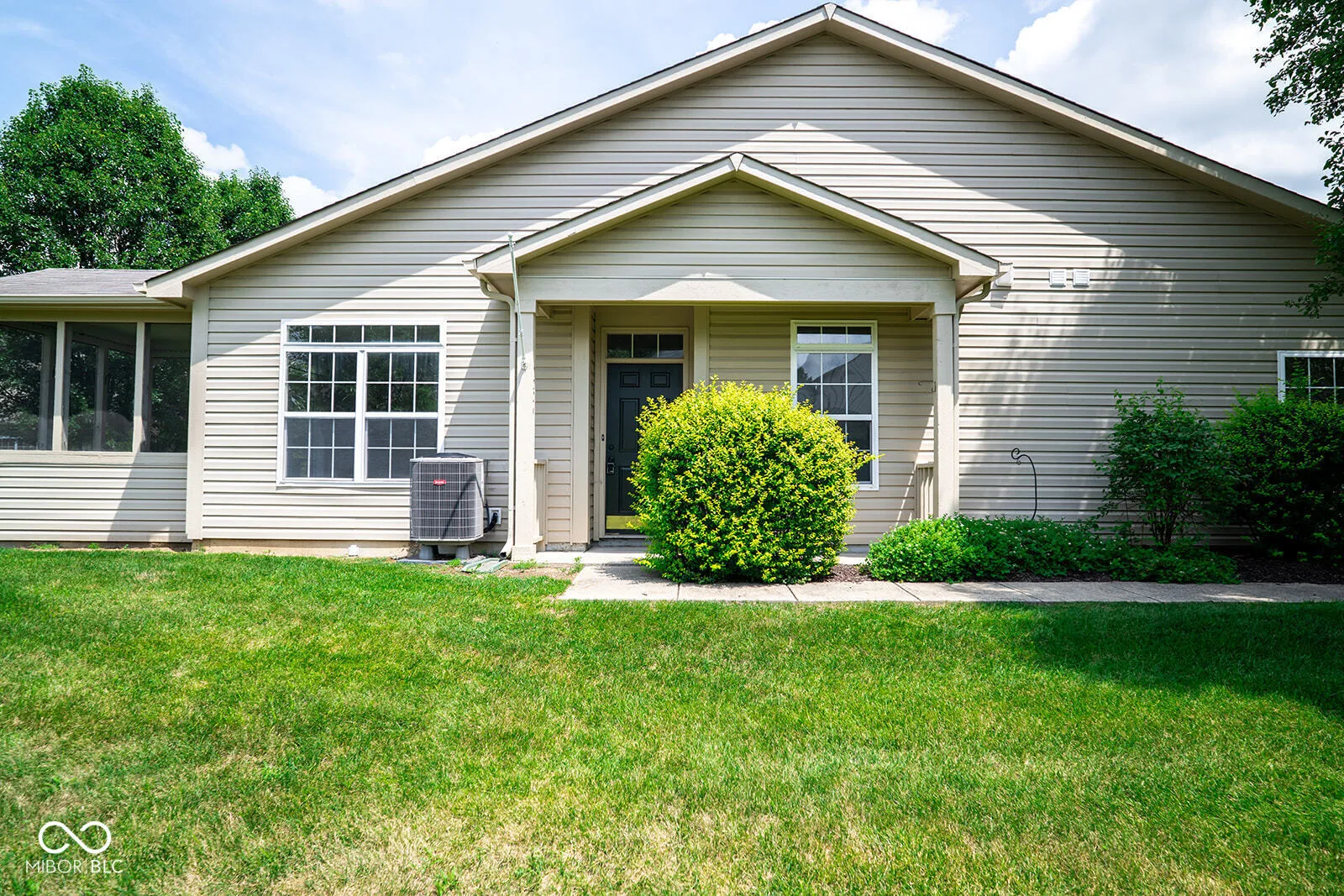 Indianapolis, Indiana 46217, United States, 2 Bedrooms Bedrooms, ,2 BathroomsBathrooms,Residential,Active,175615