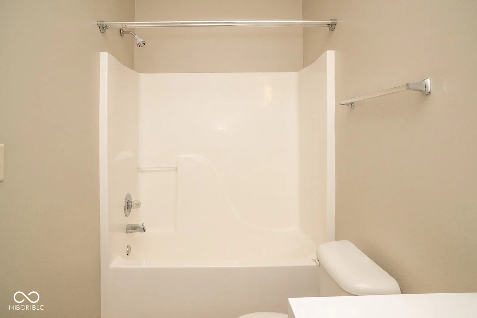 Indianapolis, Indiana 46217, United States, 2 Bedrooms Bedrooms, ,2 BathroomsBathrooms,Residential,Active,175615