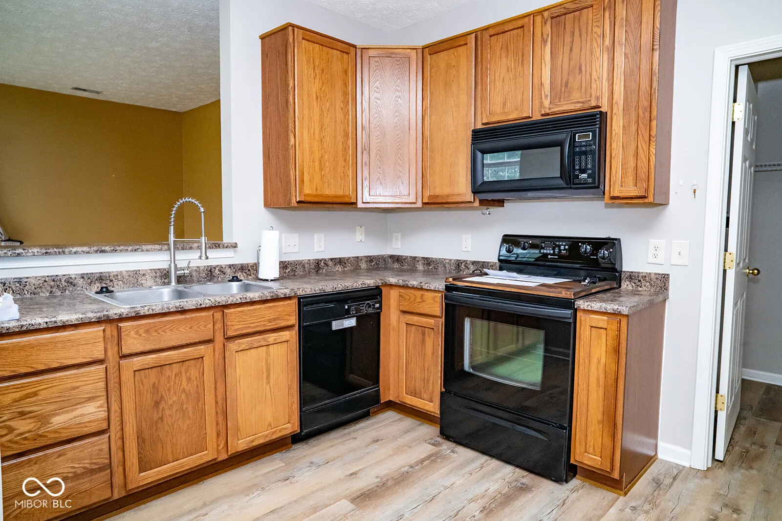 Indianapolis, Indiana 46217, United States, 2 Bedrooms Bedrooms, ,2 BathroomsBathrooms,Residential,Active,175615