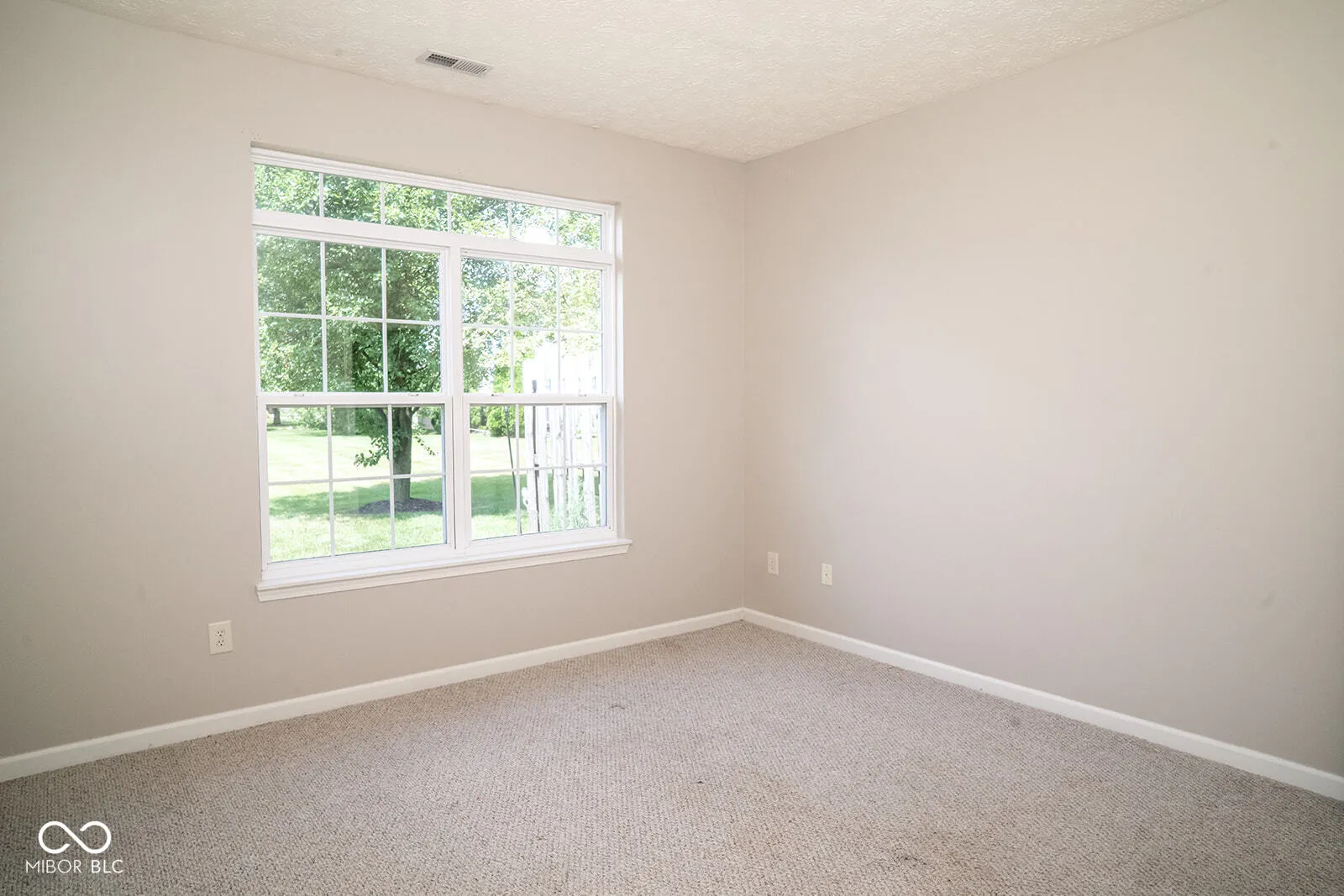 Indianapolis, Indiana 46217, United States, 2 Bedrooms Bedrooms, ,2 BathroomsBathrooms,Residential,Active,175615