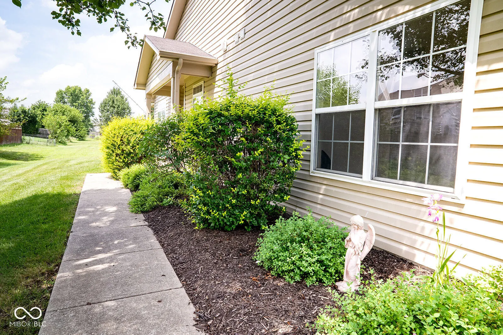 Indianapolis, Indiana 46217, United States, 2 Bedrooms Bedrooms, ,2 BathroomsBathrooms,Residential,Active,175615