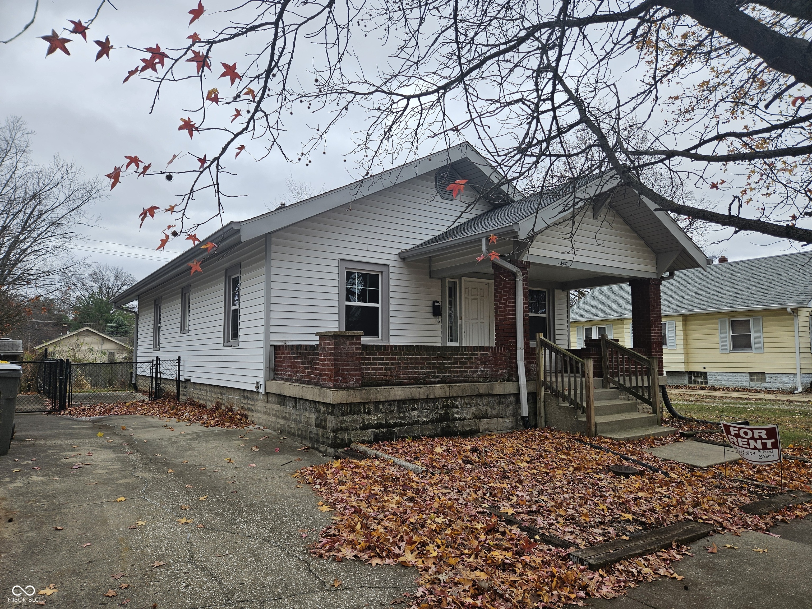 1437 E Edwards Avenue