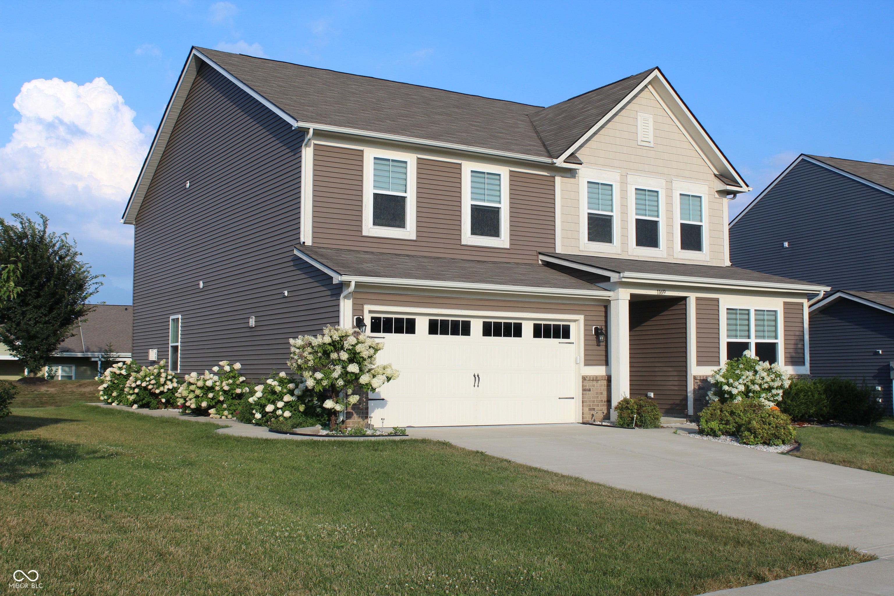 1169 Meadowbank Lane