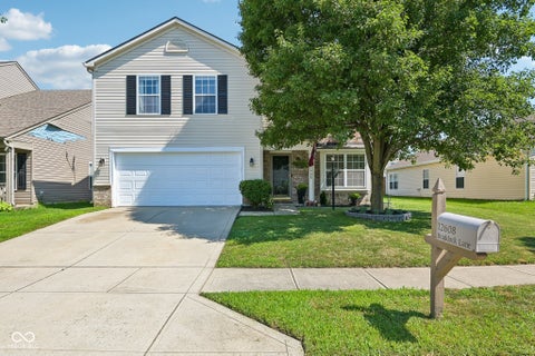 Photo of 12608 Braddock Lane, Noblesville, IN 46060 (MLS # 22111421)