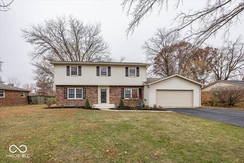 Photo of 7210 Wynter Way, Indianapolis, IN 46250 (MLS # 22101573)
