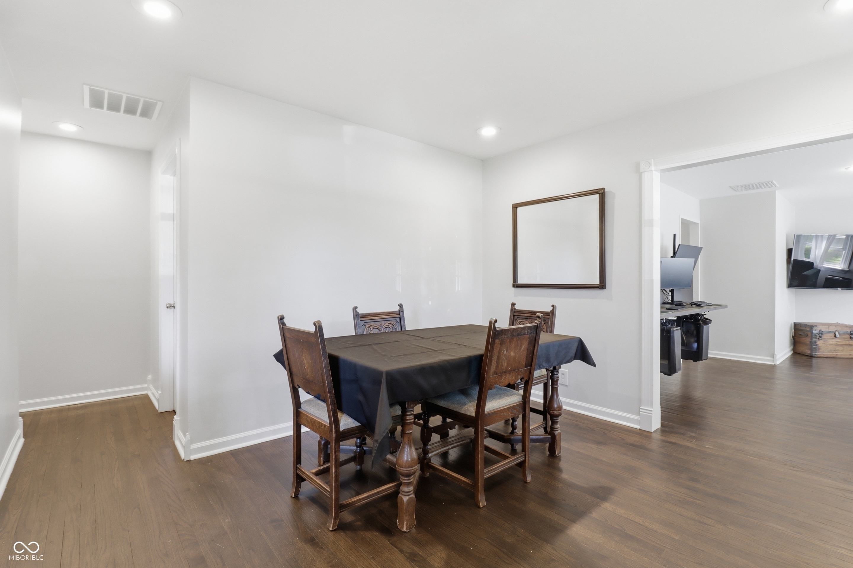5116 N Raceway Road