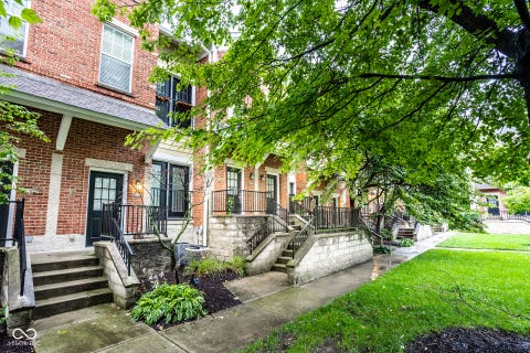 Photo of 1109 Reserve Way, Indianapolis, IN 46220 (MLS # 22120828)