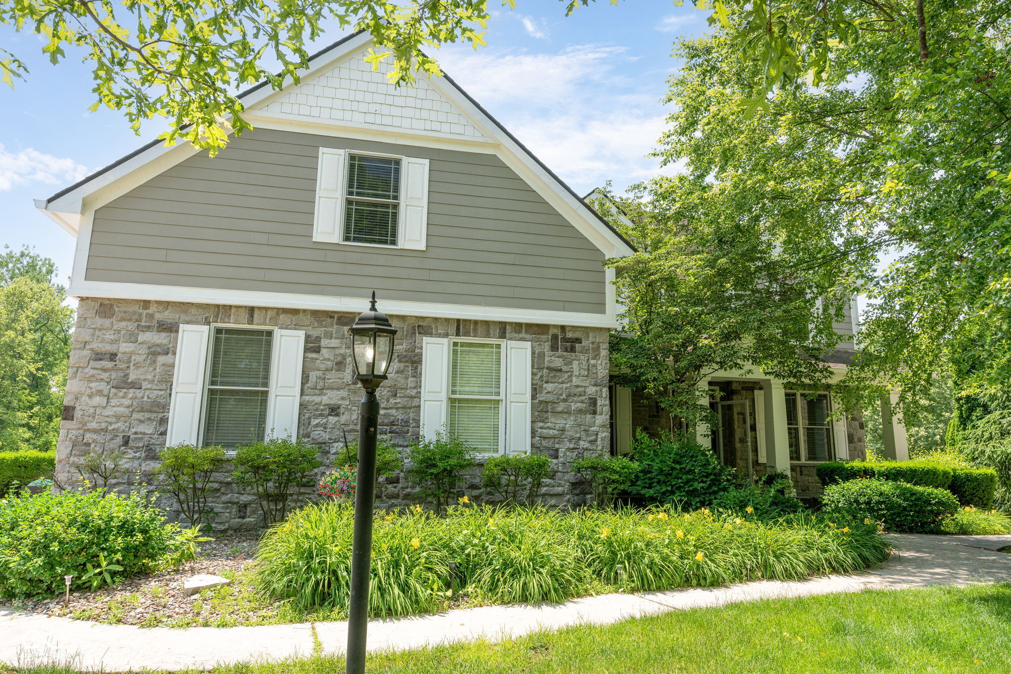 11061 Mast Court