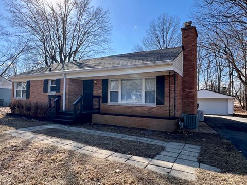 Photo of 5736 Sharon Road, Indianapolis, IN 46228 (MLS # 22085018)