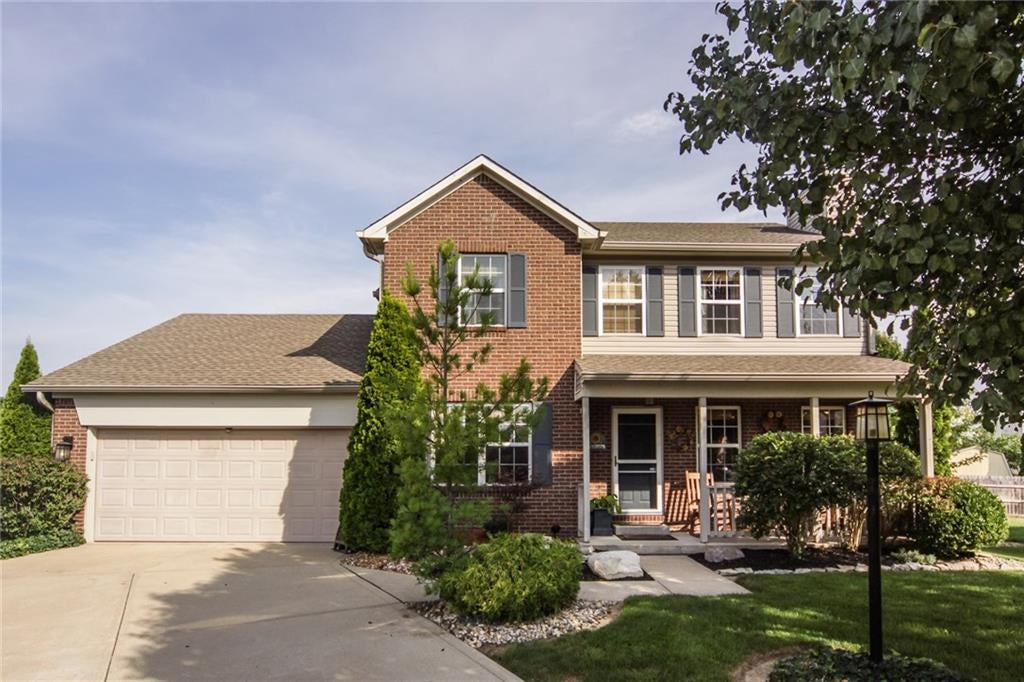 Photo 1 of 22 — 130 Copper Oak Court, Whiteland, IN 46184
