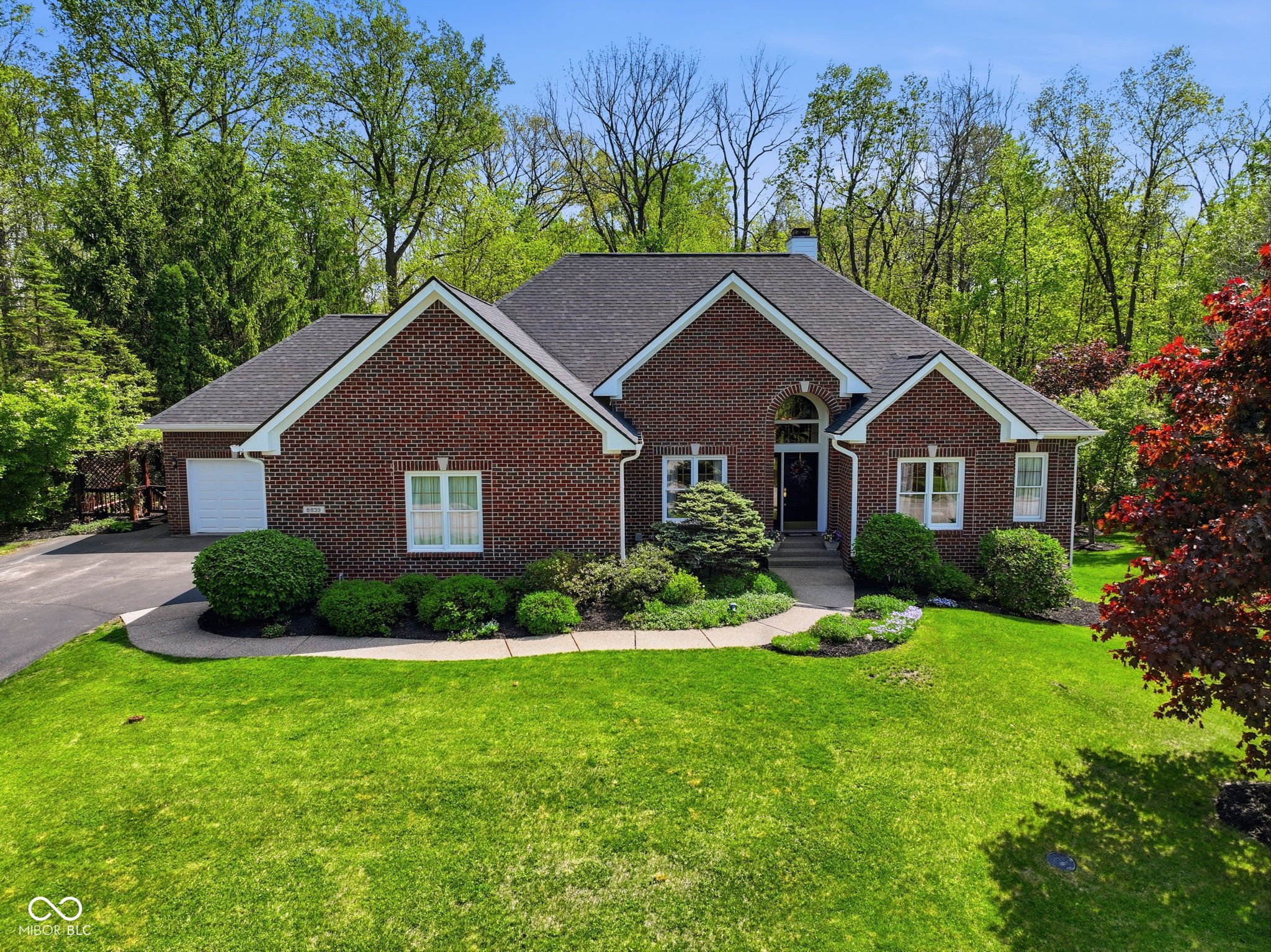 8839 Summer Estate Drive