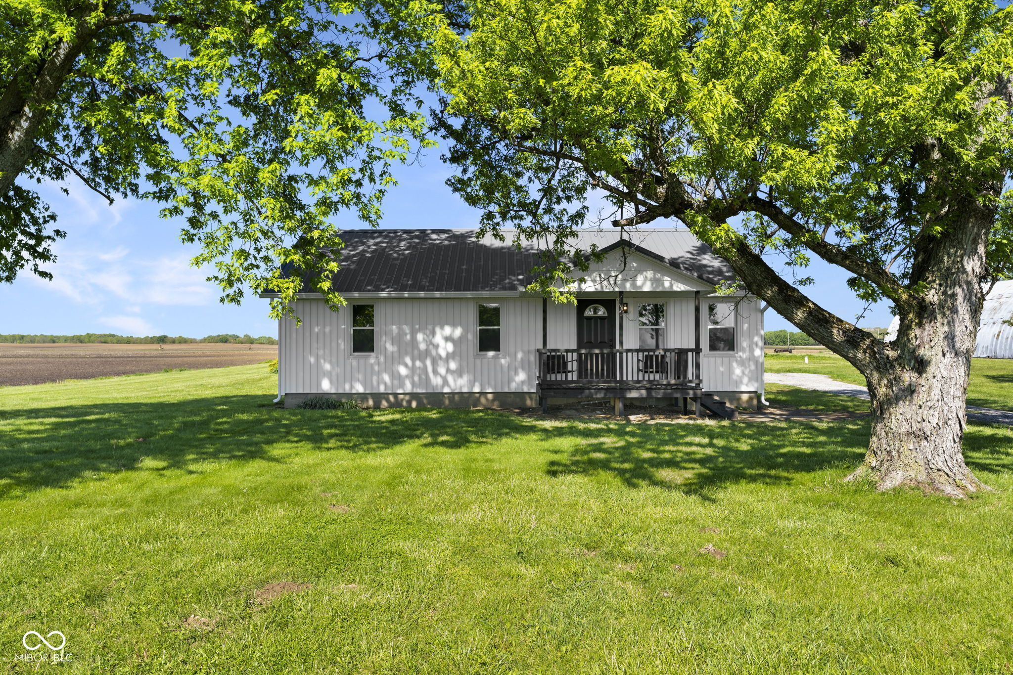 8391 N 400 W