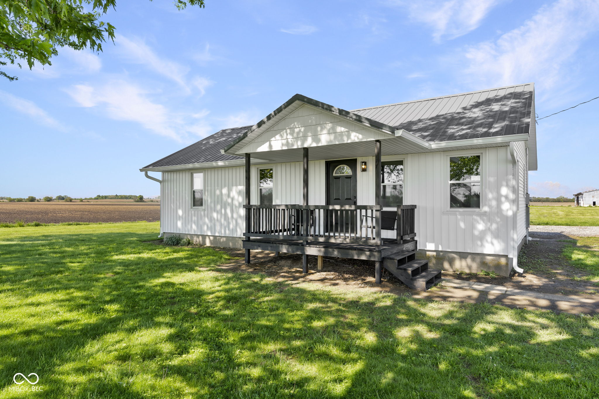 8391 N 400 W