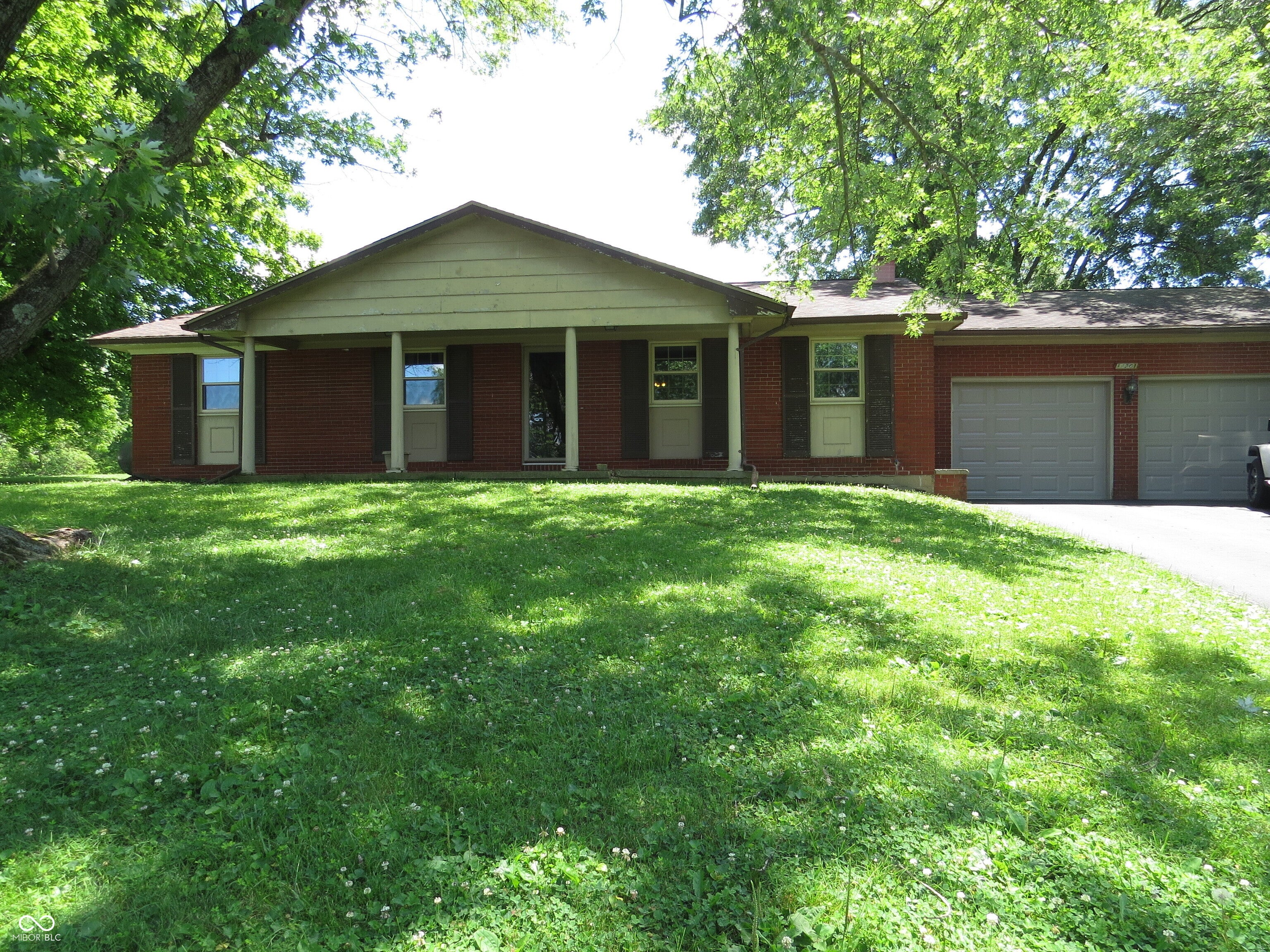 Photo 1 of 20 — 11261 E State Road 46, Columbus, IN 47203