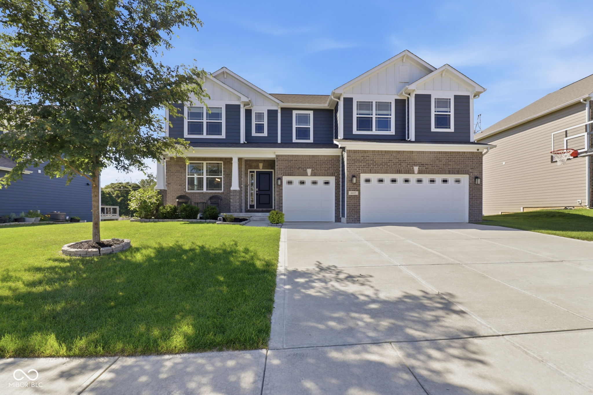 6897 Woodward Way