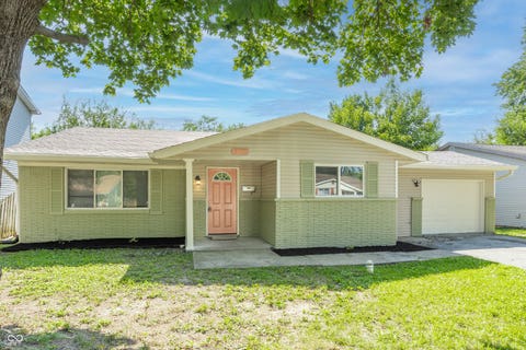 Photo of 4137 Flamingo East Drive, Indianapolis, IN 46226 (MLS # 22109001)