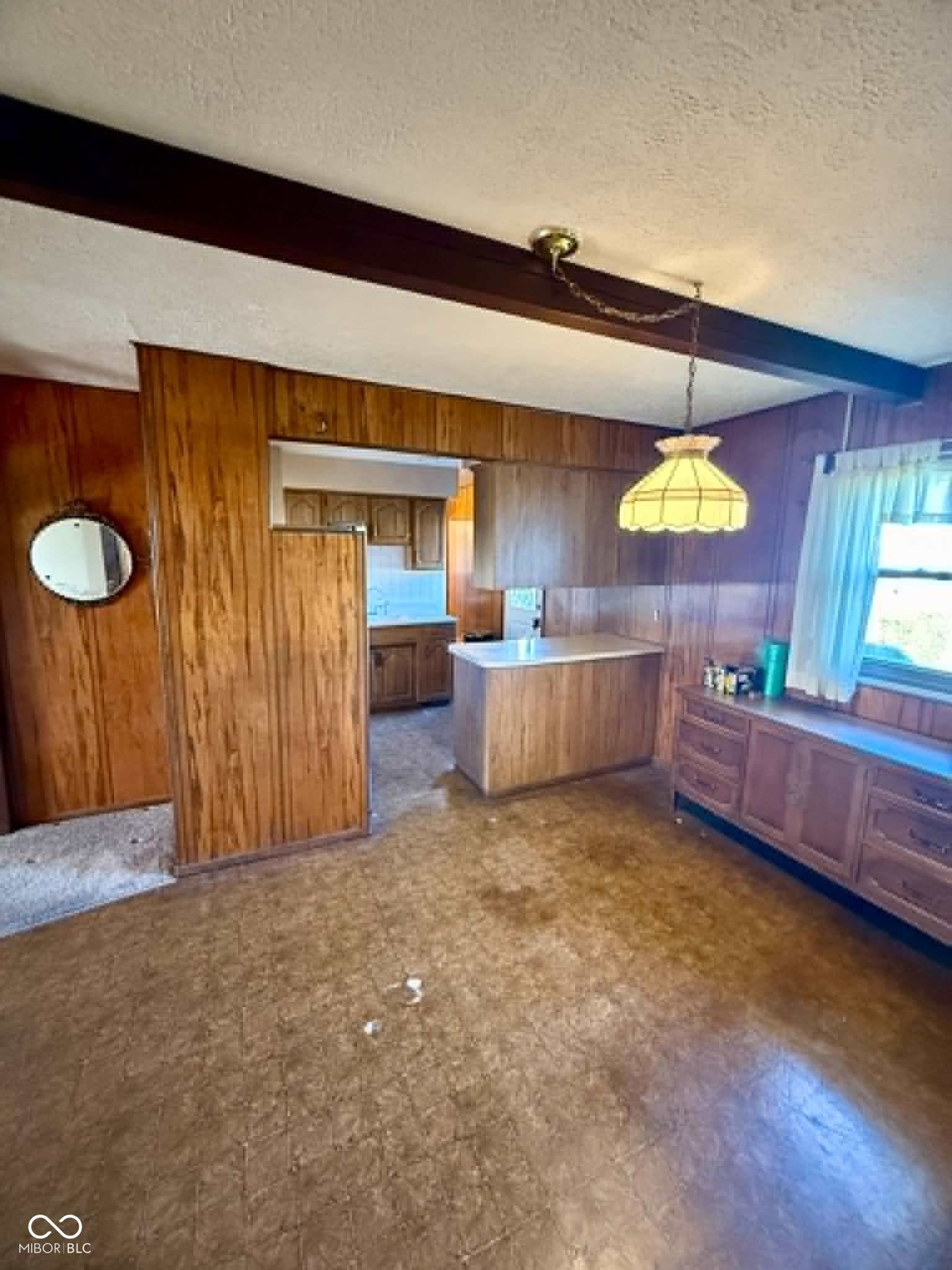 5936 W 29th Place