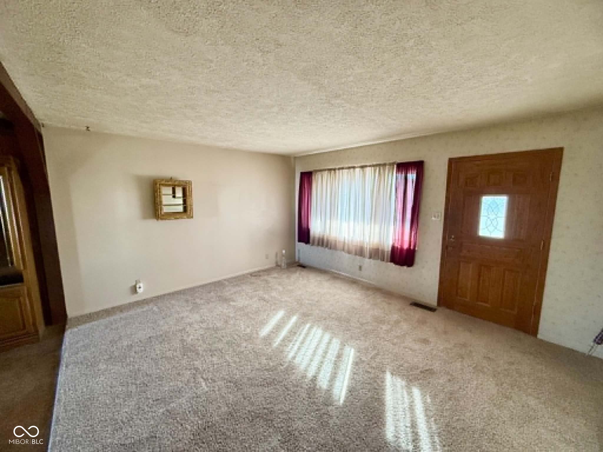 5936 W 29th Place