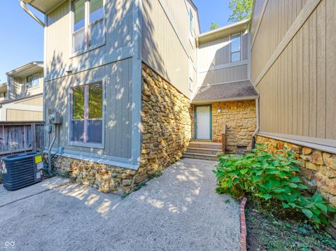 Photo of 4261 Foxglove Trace, Indianapolis, IN 46237 (MLS # 22068747)