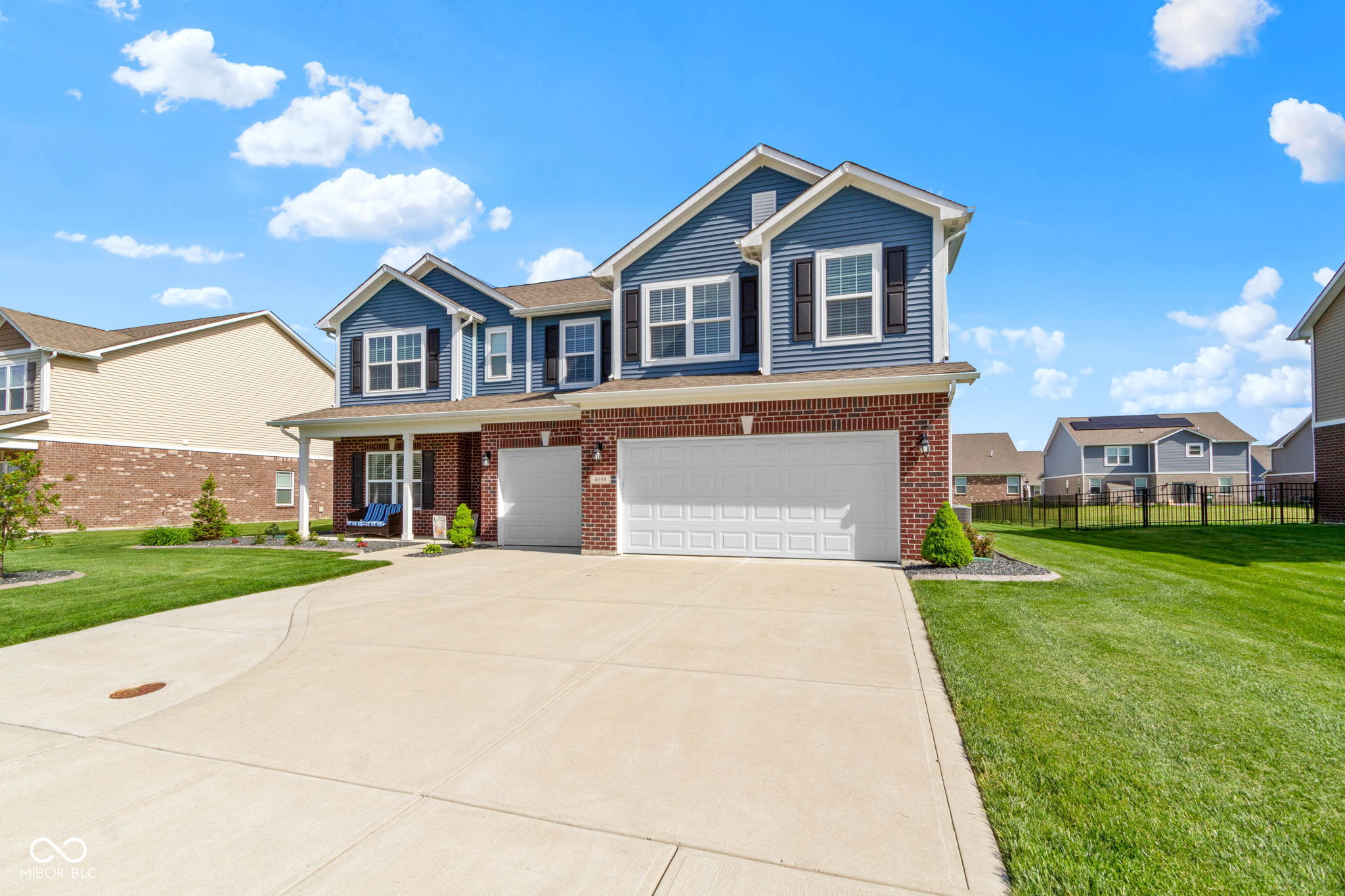 4638 W Otway Lane