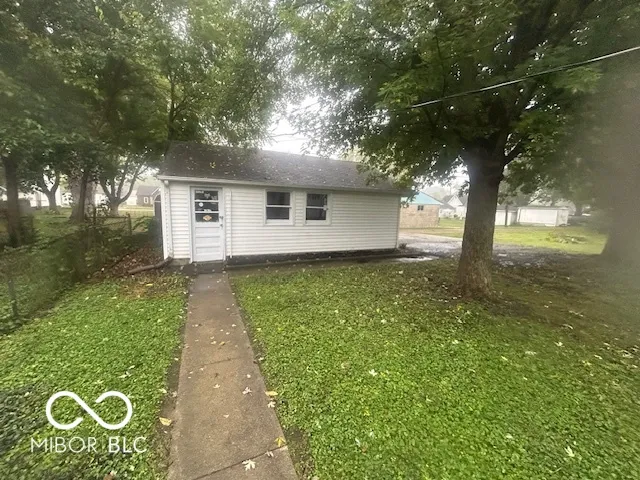 Anderson, Indiana 46012, United States, 2 Bedrooms Bedrooms, ,1 BathroomBathrooms,Residential,Active,217588