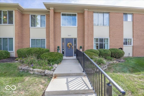 Photo of 541 W Hunters Drive #C, Carmel, IN 46032 (MLS # 22125048)