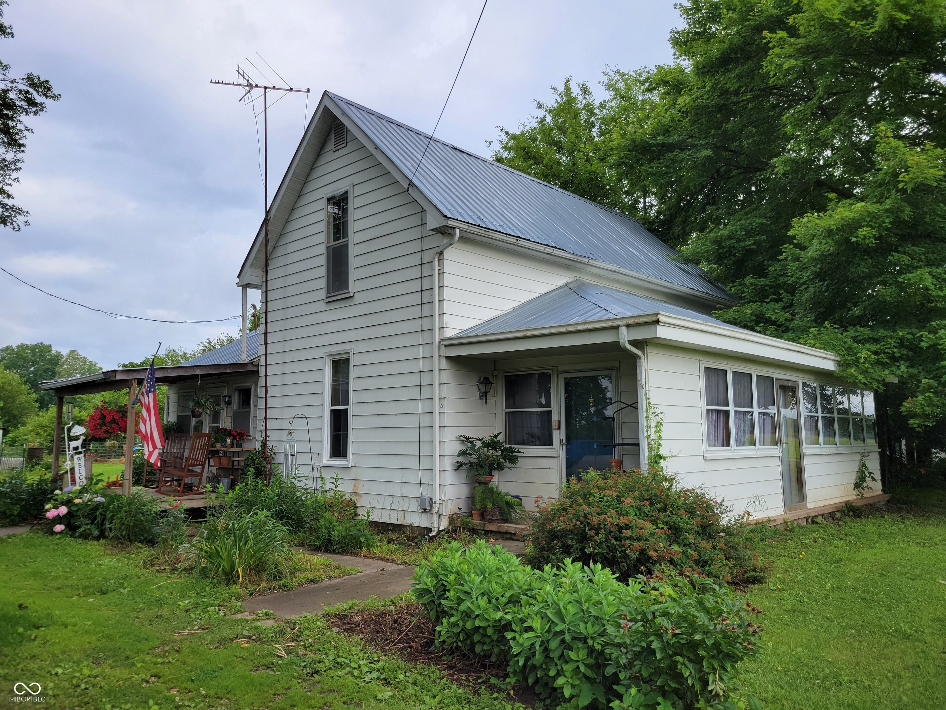 12098 N County Road 1200 E