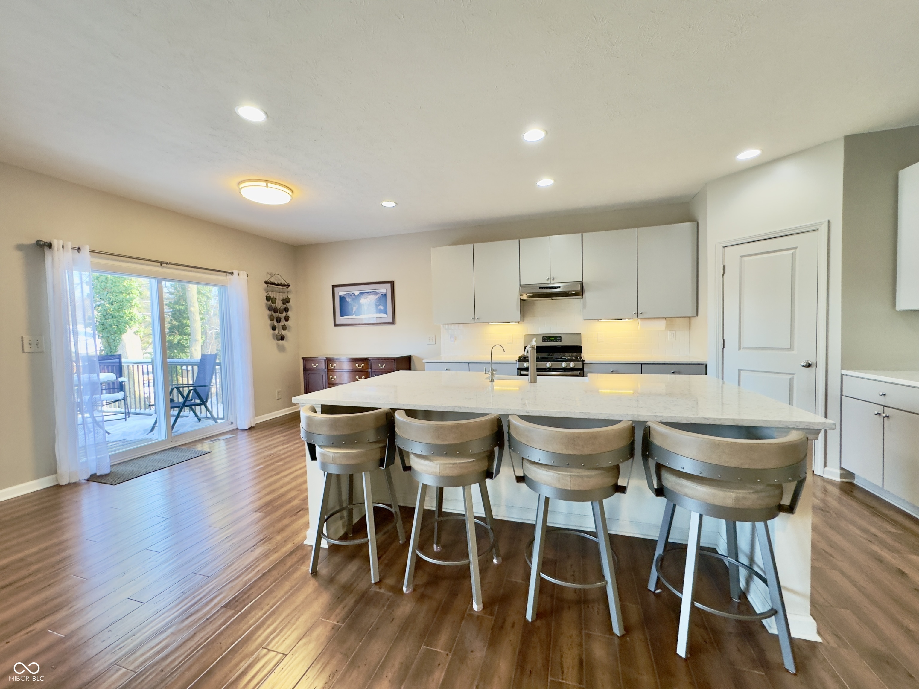 3890 Presidents Lane