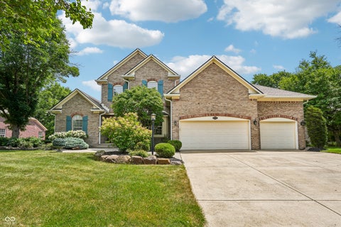 Photo of 10421 Beaver Ridge Drive, Fishers, IN 46037 (MLS # 22110716)