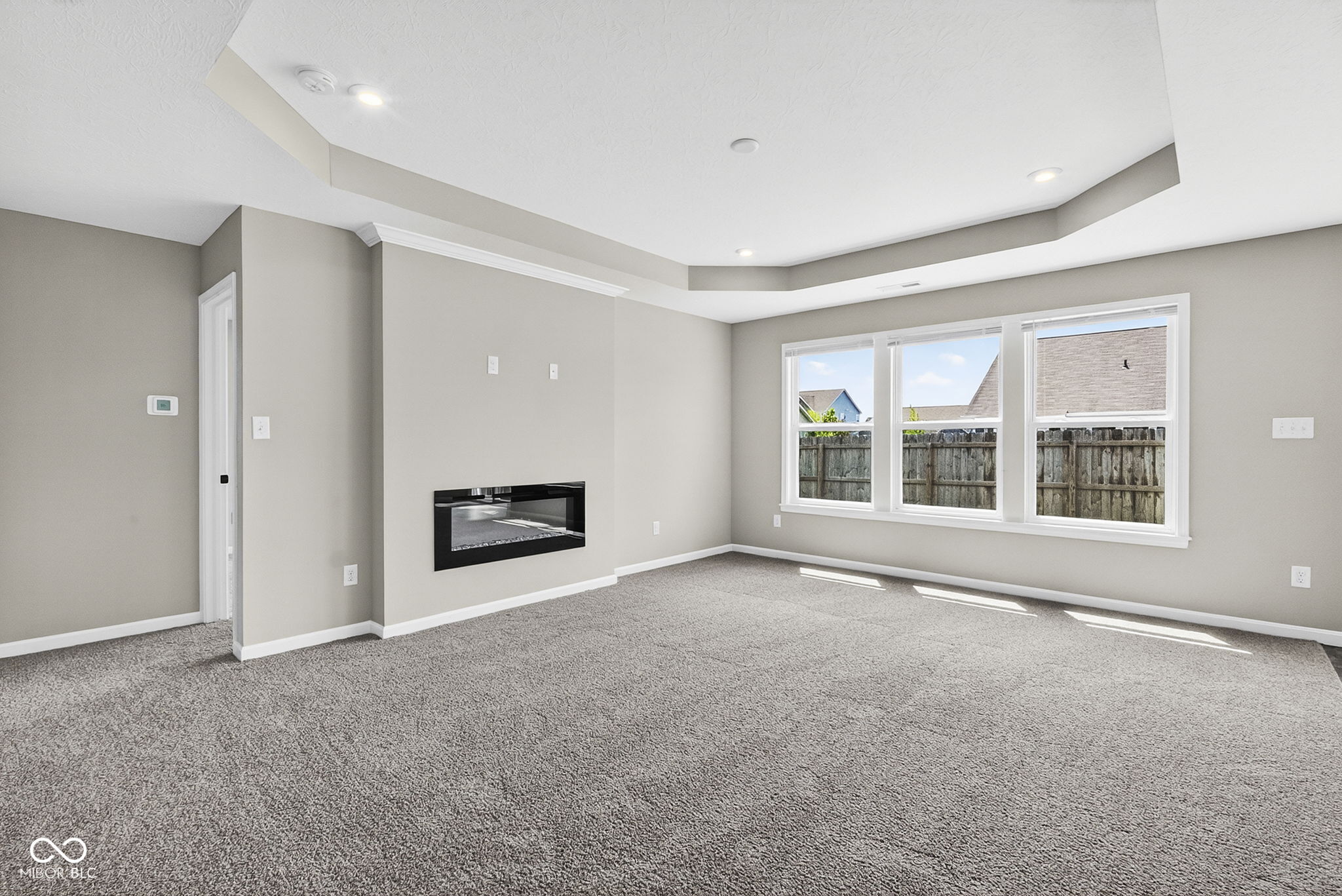 5541 Woods Pointe Drive