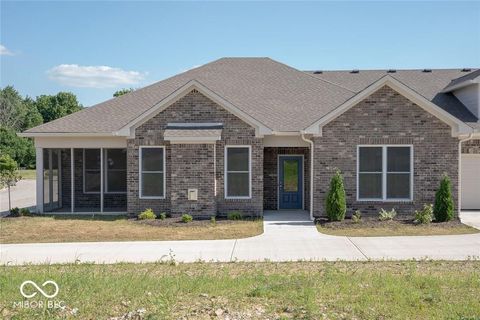 Photo of 1148 Easy Street #B, Greenwood, IN 46142 (MLS # 22023811)