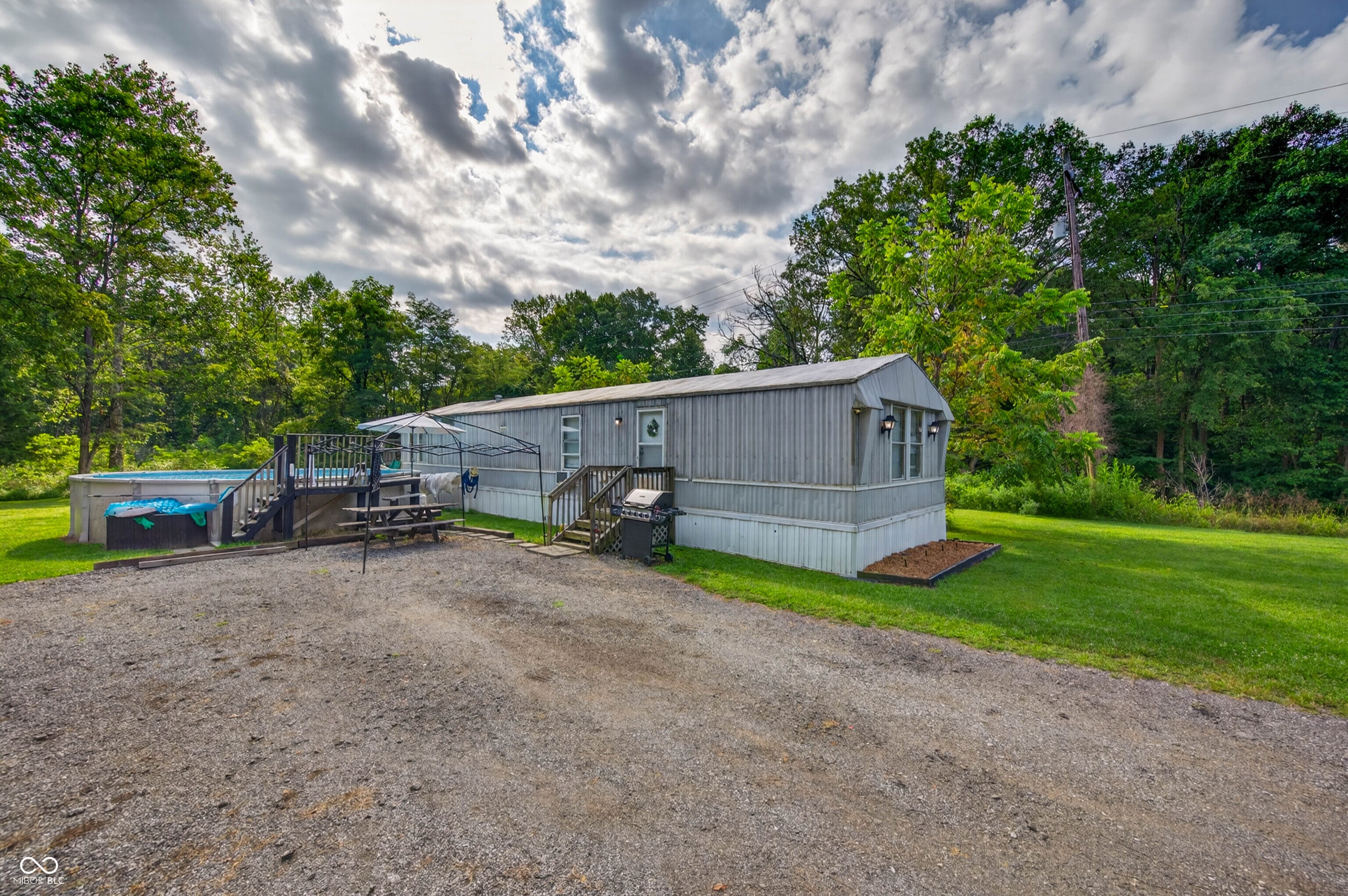 8520 E Us Highway 50