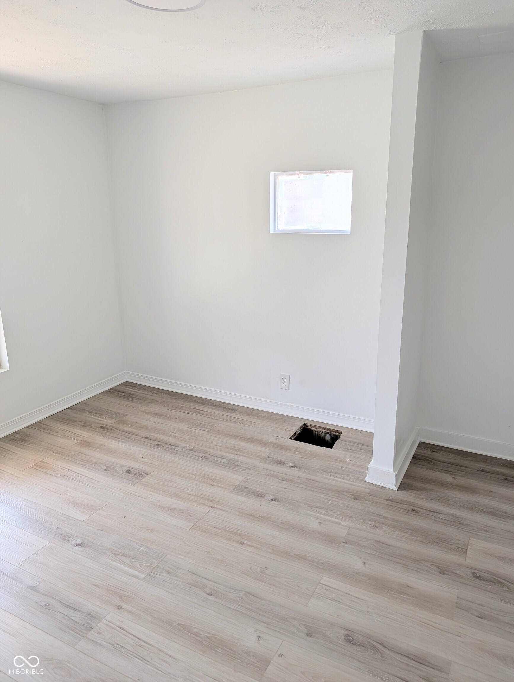 4618 W Beecher Street