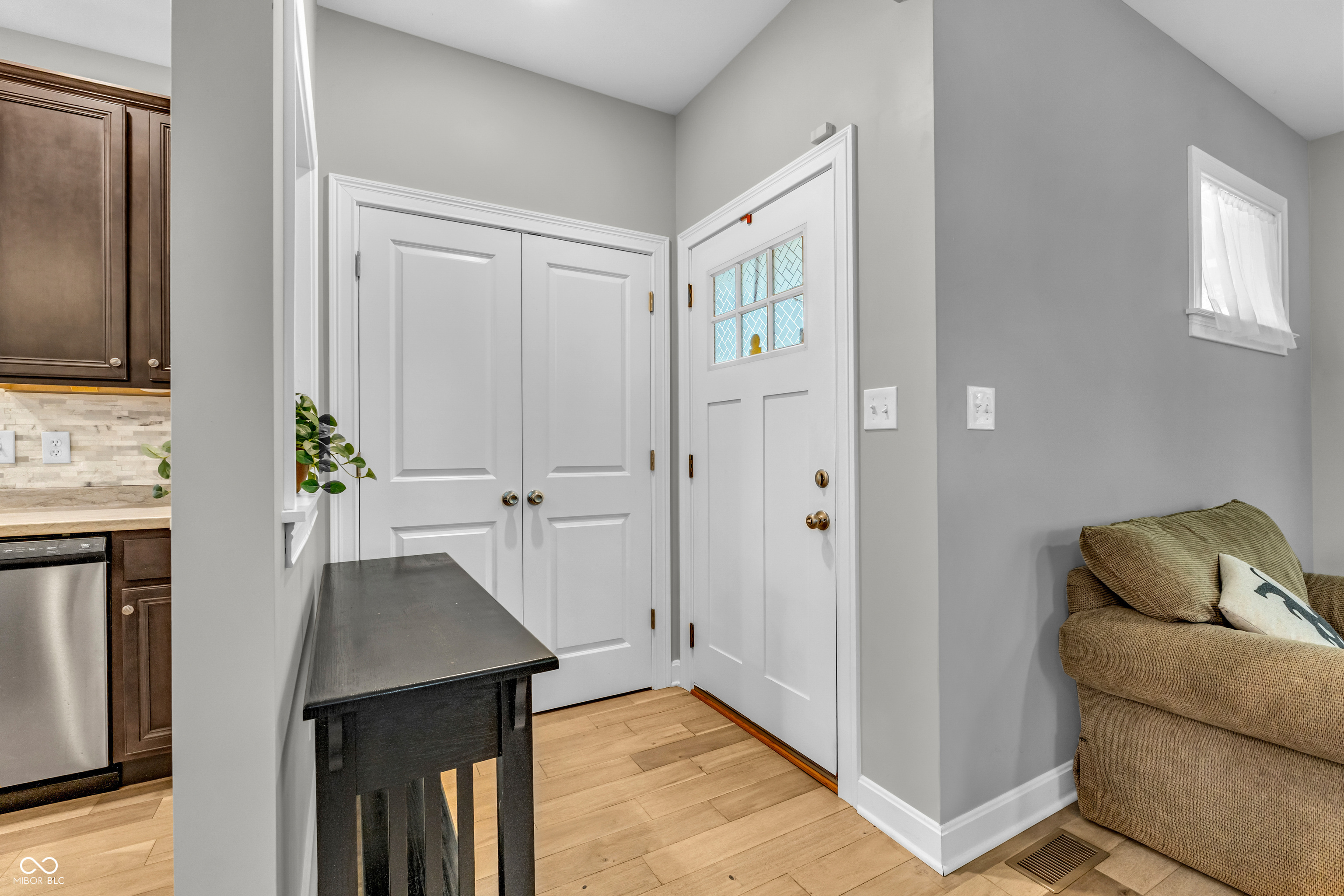 31 E Parkview Avenue