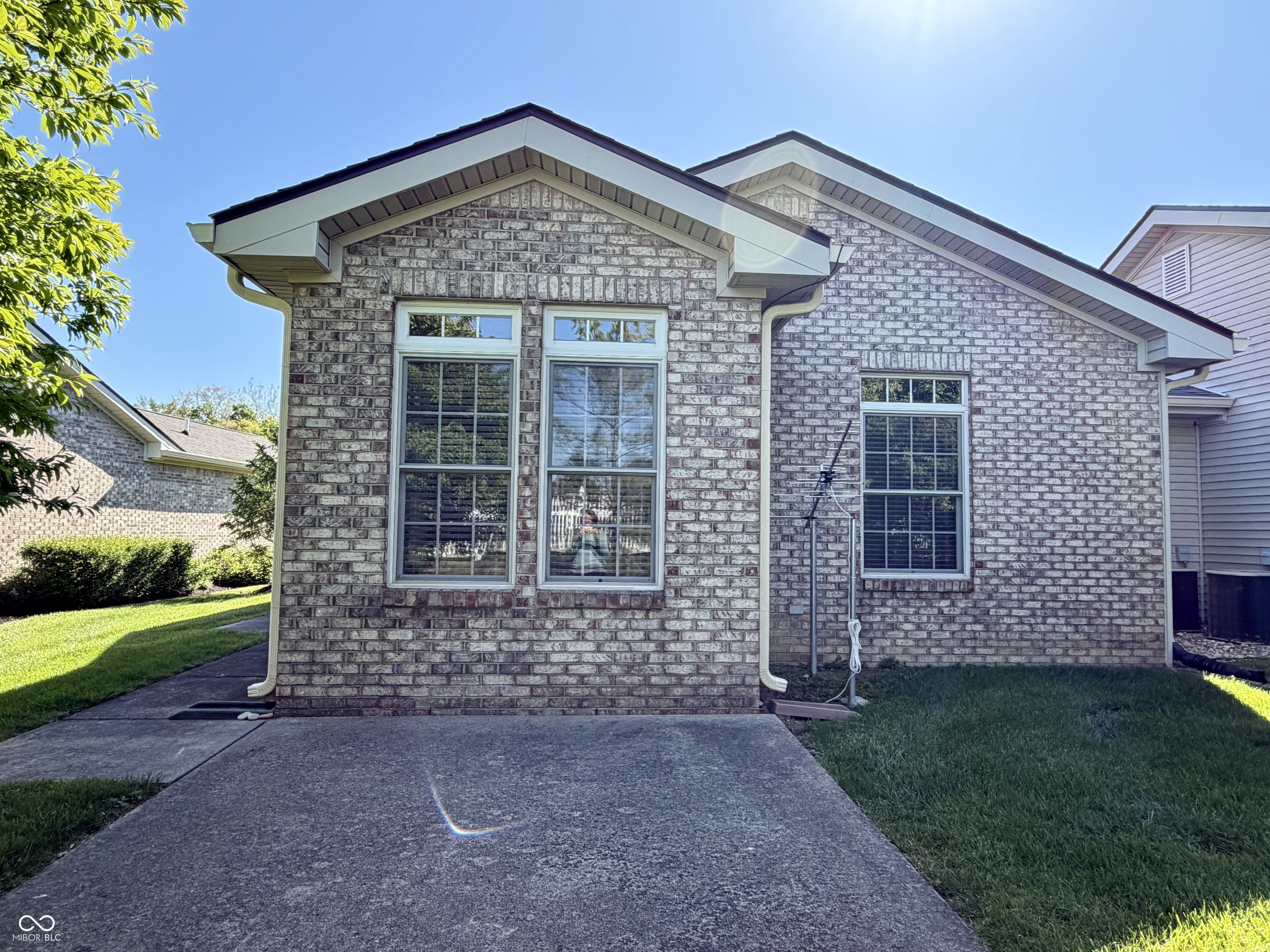 932 Kirkpatrick Place