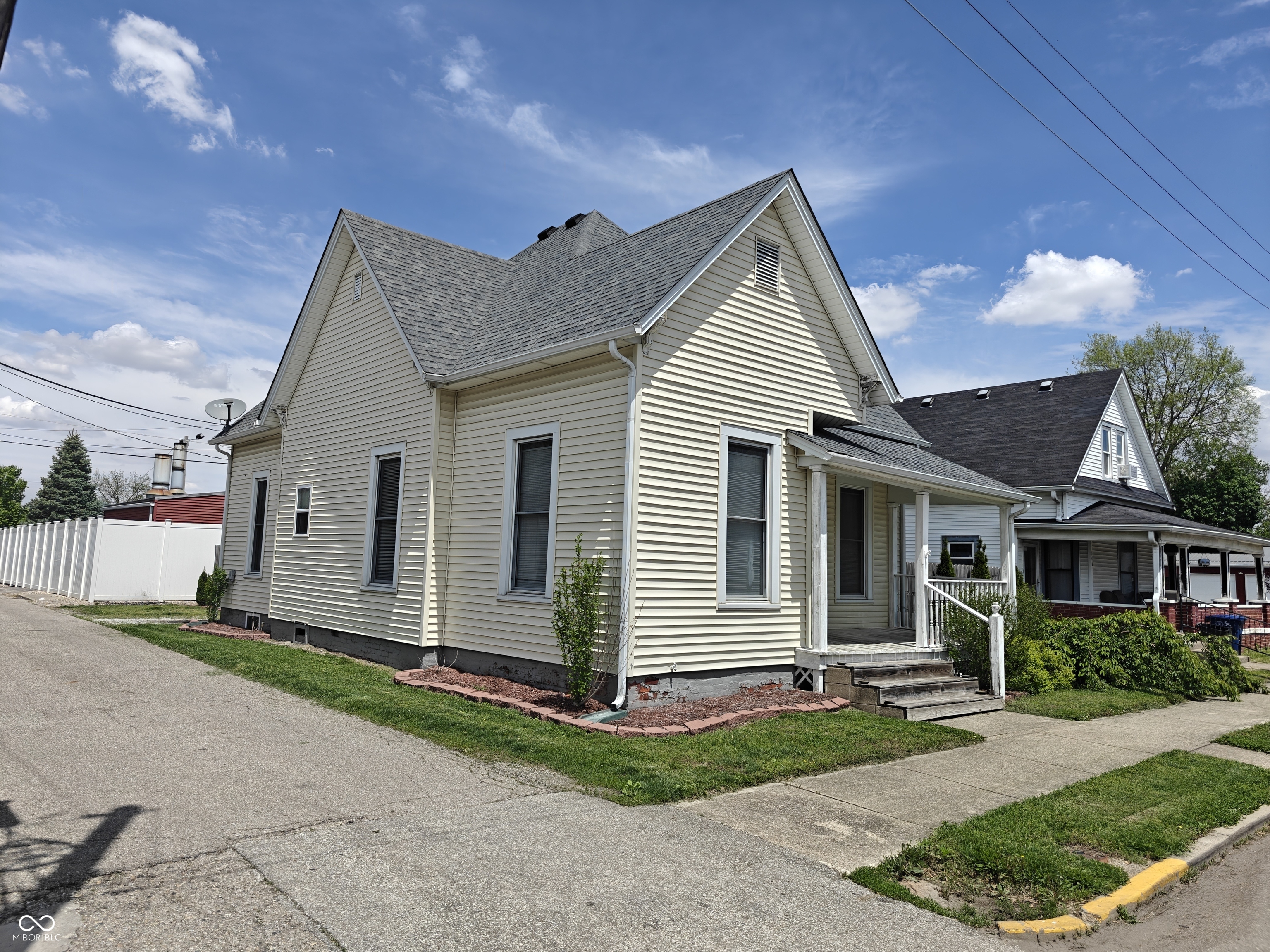 Listing image 5