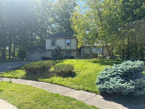 Photo of 10676 Oakwood Court, Carmel, IN 46033 (MLS # 22102541)