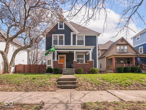 Photo of 2531 Broadway Street, Indianapolis, IN 46205 (MLS # 22091580)