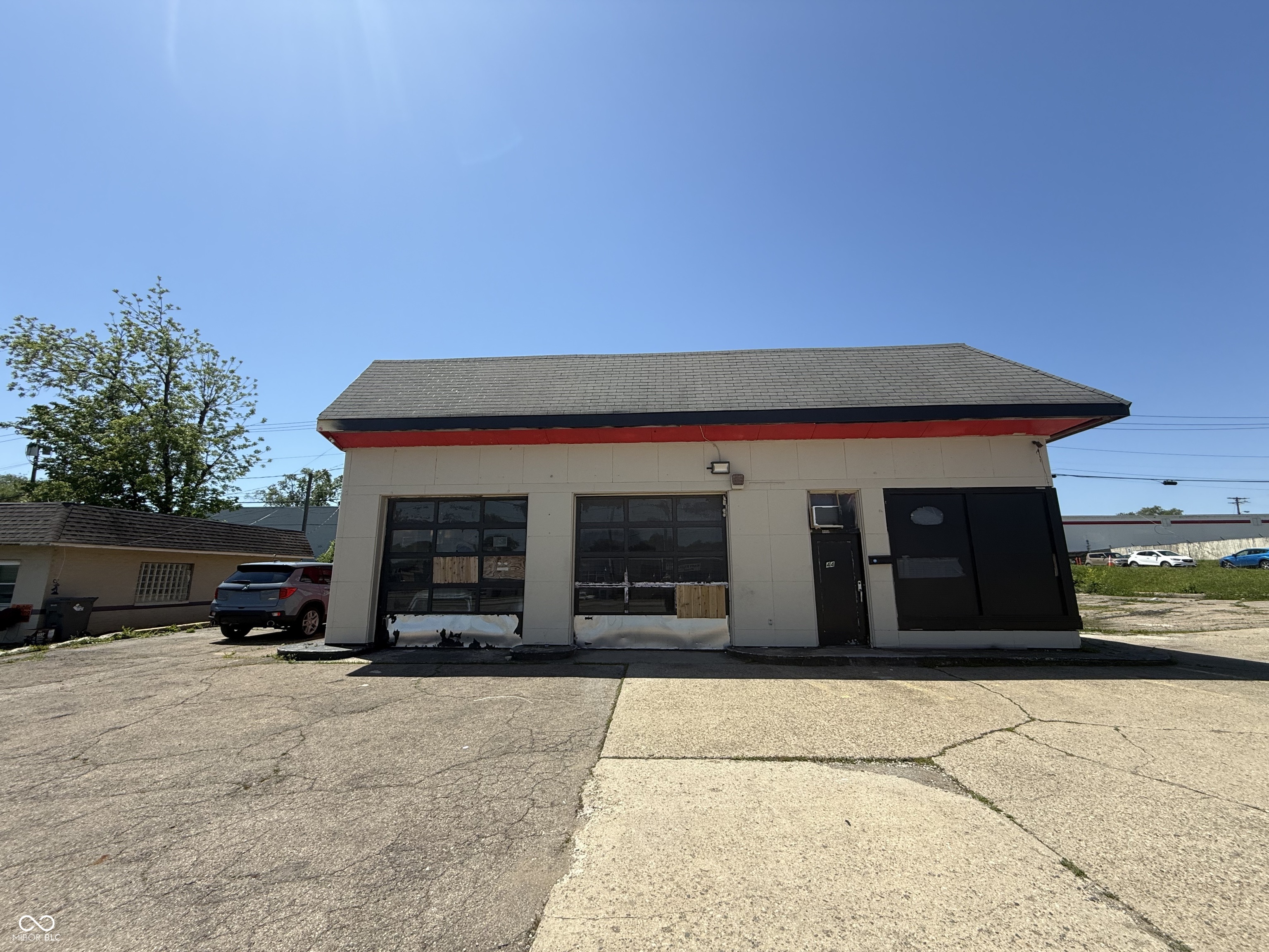 4498 N Keystone Avenue