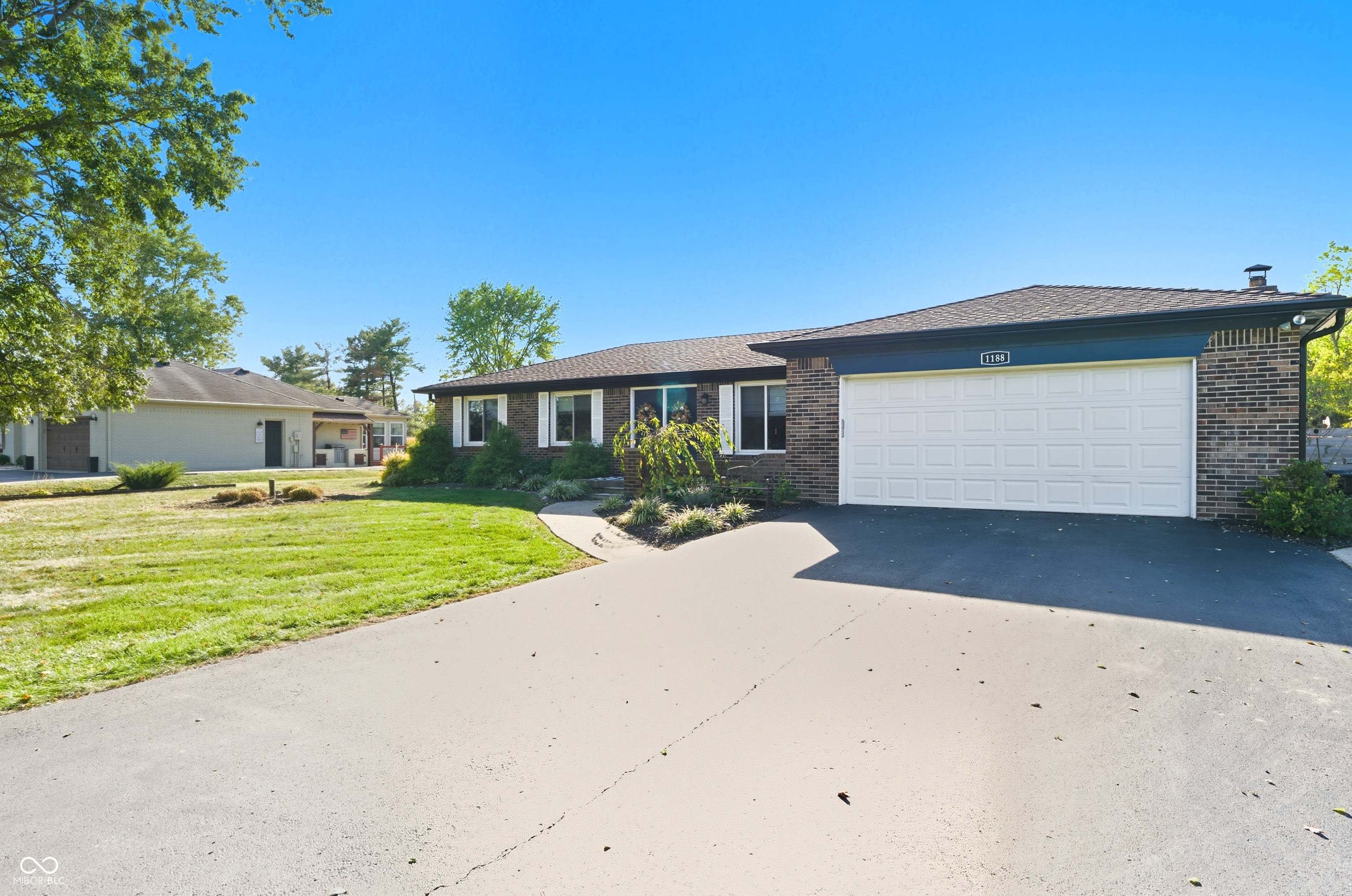 1188 N County Road 425 E